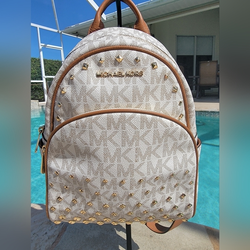 Michael Kors Vanilla Cream Medium Abbey Signature Gold Studded Backpack/Tan Trim - Picture 14 of 16
